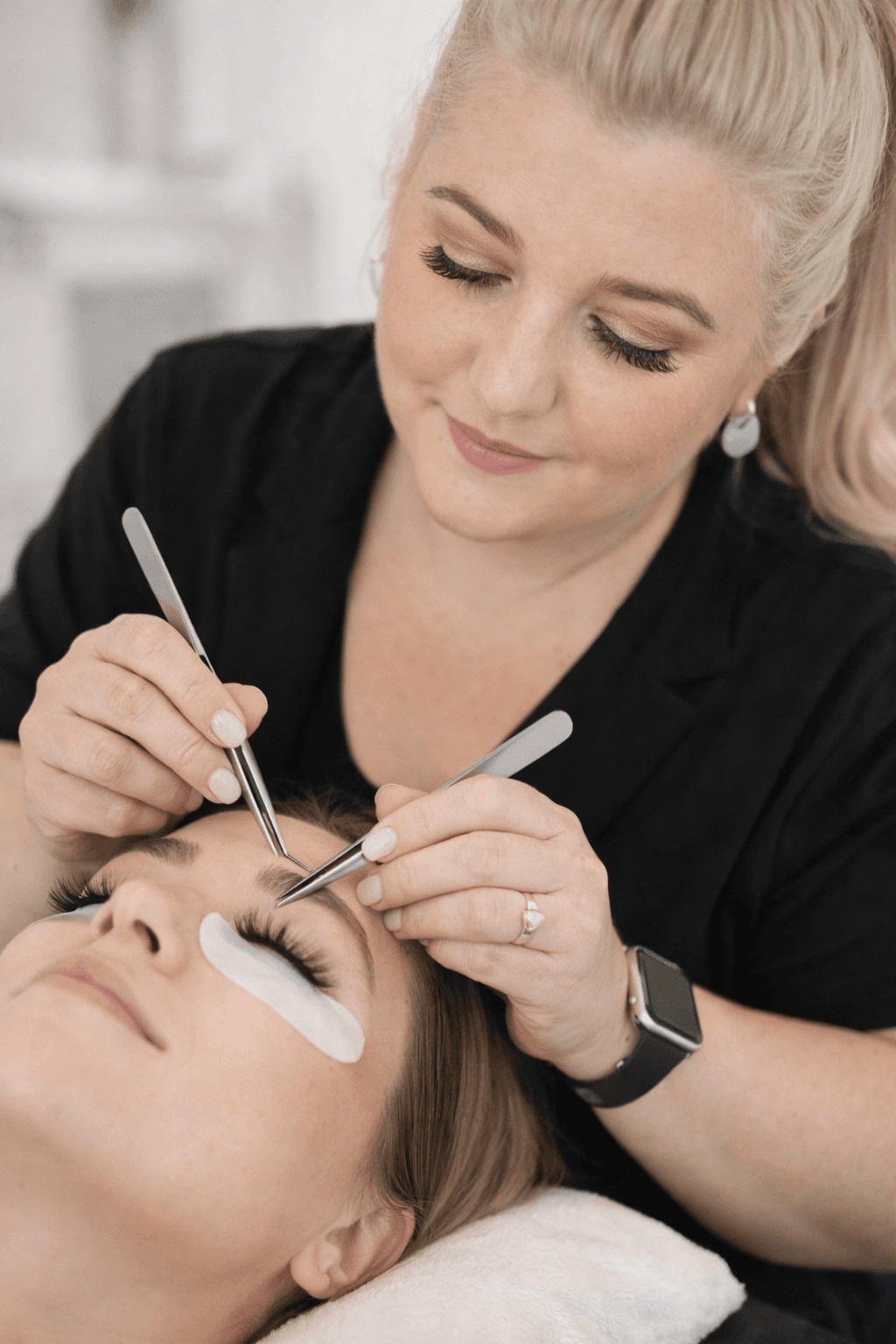 5 Fehler bei Wimpernverlängerungen, die viele Kundinnen machen – und wie du sie vermeiden kannst — Beautinda Blog